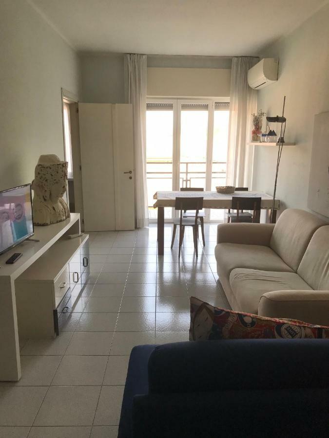 Leoni Charminghouse Apartment Милано Екстериор снимка