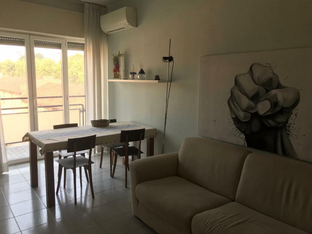 Leoni Charminghouse Apartment Милано Екстериор снимка